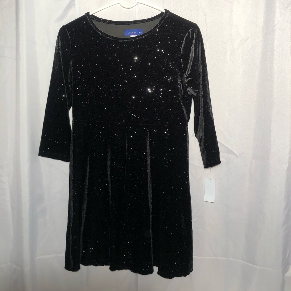 NWT Young teen very adorable, velvety feel dress size  xxl (14-16)